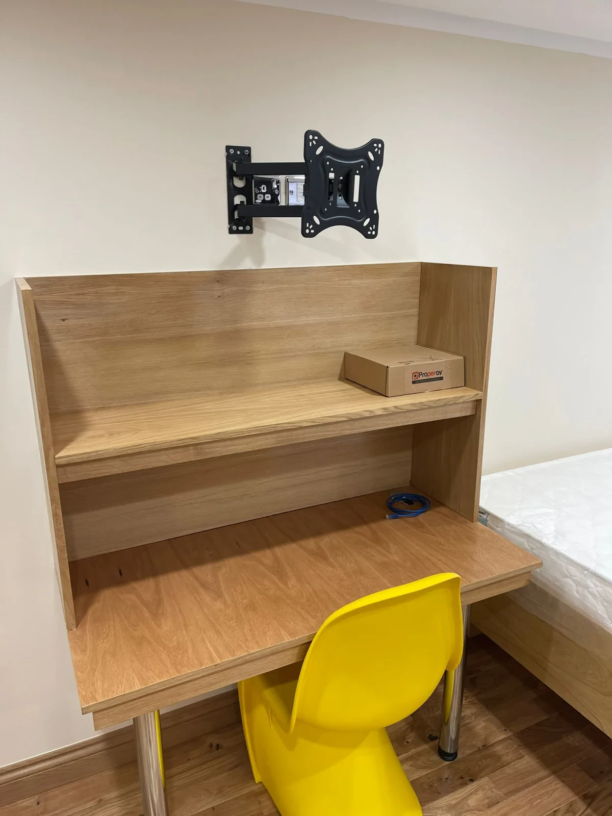 Study space at 6-12 Gregory Boulevard
