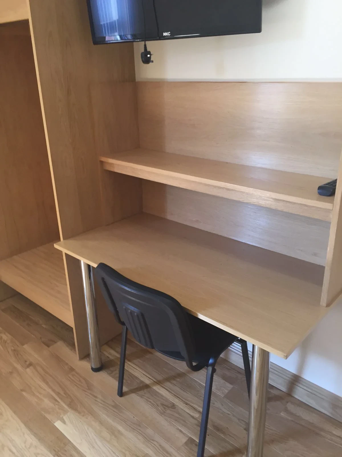 Study space at 7-11 Radford Road